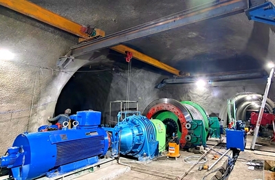 【煤矿井下安全防爆提升机】